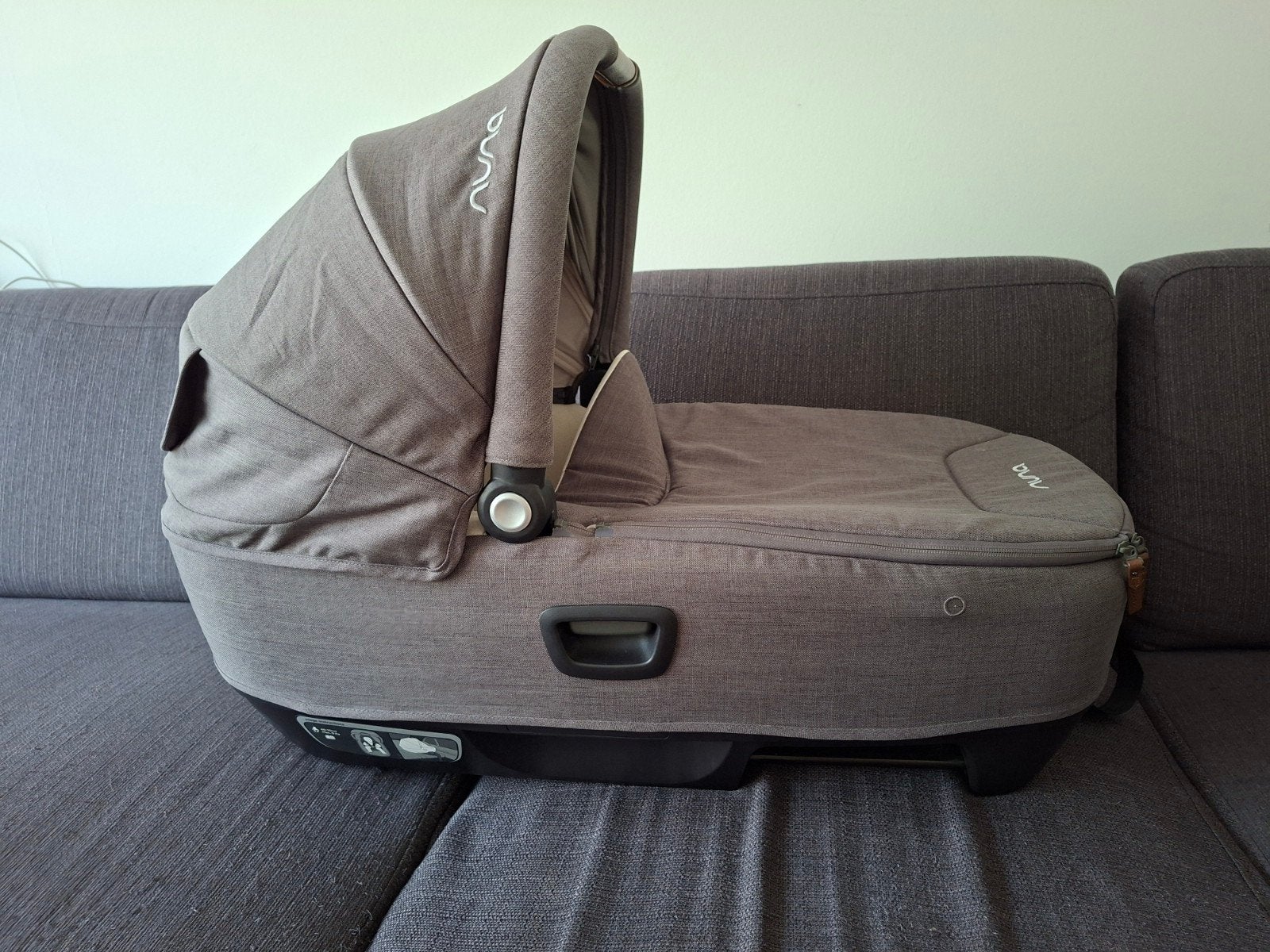 Nuna autoreiswieg - Zo goed als nieuw, Overige methoden, Zo goed als nieuw, 0 t/m 13 kg, Ophalen