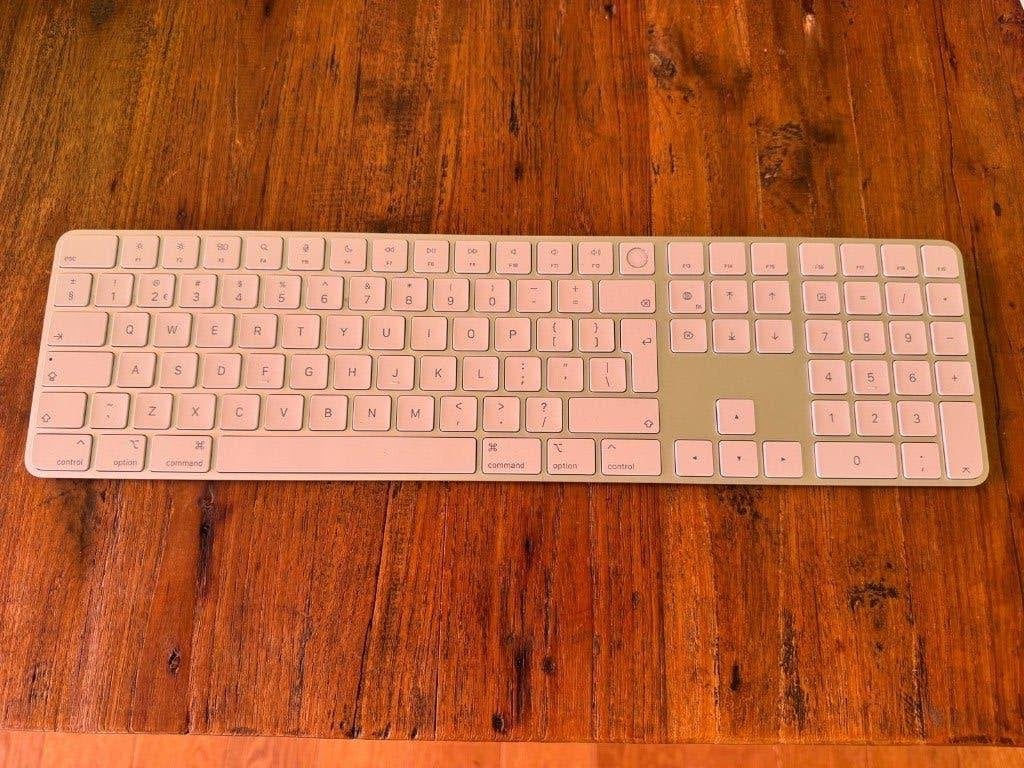 Apple Magic Keyboard toetsenbord (QWERTY), Computers en Software, Nieuw, Ophalen of Verzenden, Draadloos, Qwerty