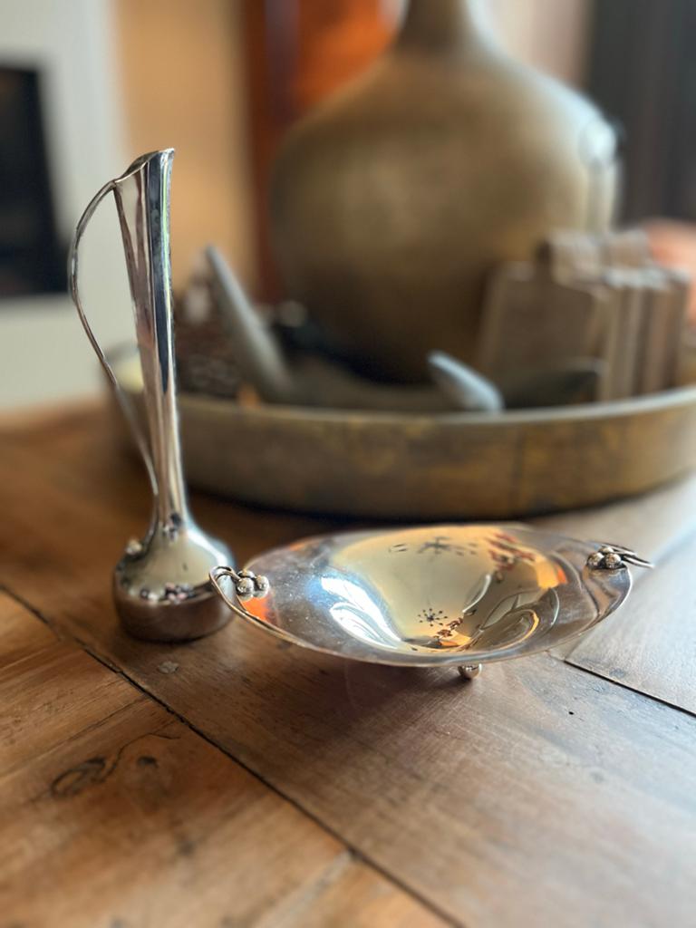 Oud Kwatta setje: zilverkleurig schaaltje en dun hoog vaasje, Antiek en Kunst, Antiek | Goud en Zilver, Ophalen of Verzenden