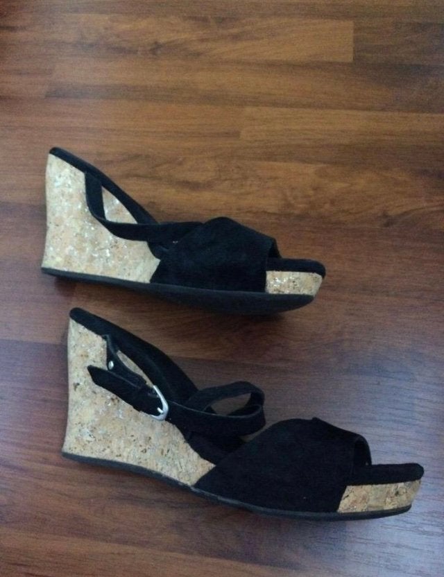UGG sandalen met sleehak maat 39 zgan, Ophalen, Zo goed als nieuw, Sandalen of Muiltjes