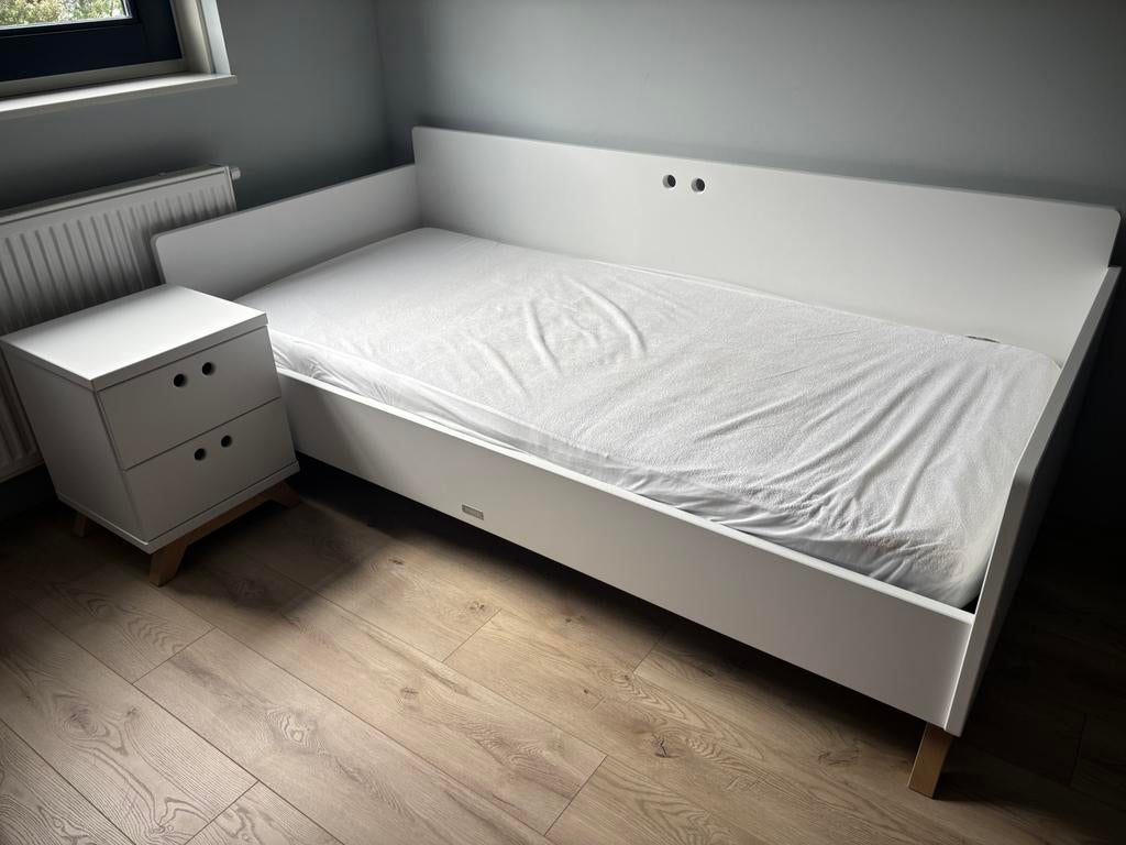 Bopita bedbank en nachtkastje Lynn zgan, Kinderen en Baby's, Kinderkamer | Bedden, 85 tot 100 cm, Zo goed als nieuw, 180 cm of meer