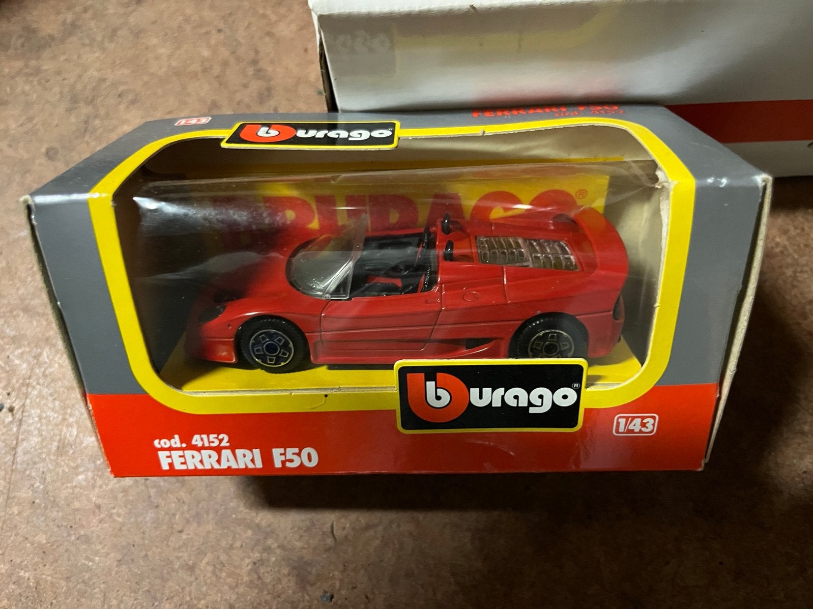 Burago Ferrari F50 Schaalmodel 1:43 - Nieuw in doos, Hobby en Vrije tijd, Modelauto's | 1:43, Ophalen of Verzenden, Nieuw, Auto