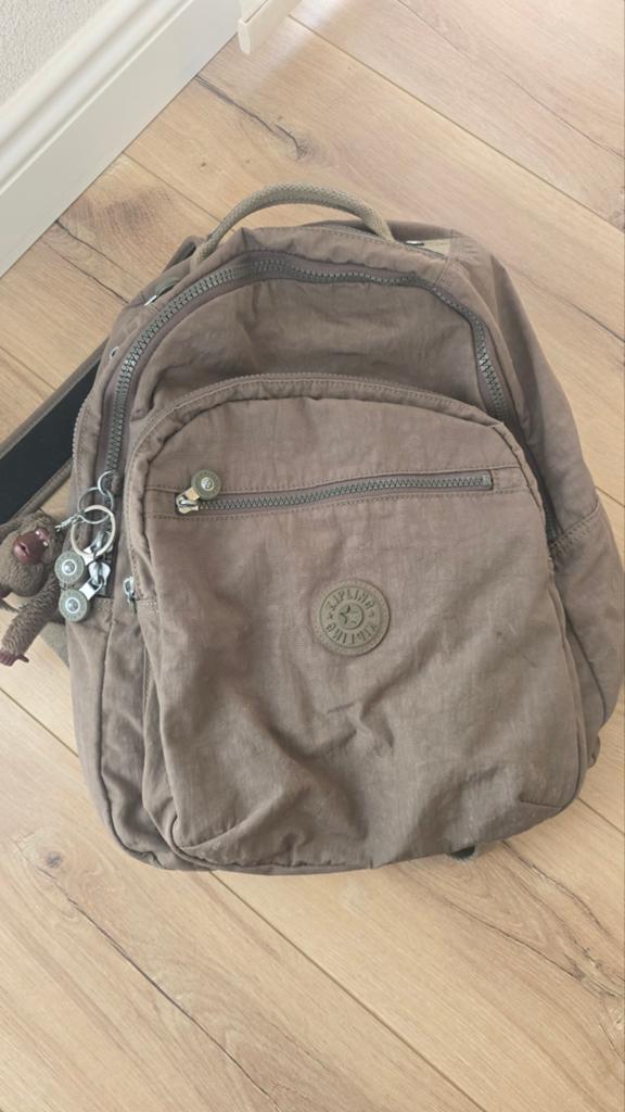 Kipling Classic Seoul Rugtas beige, Gebruikt, Kipling, 25 tot 40 cm, Ophalen of Verzenden