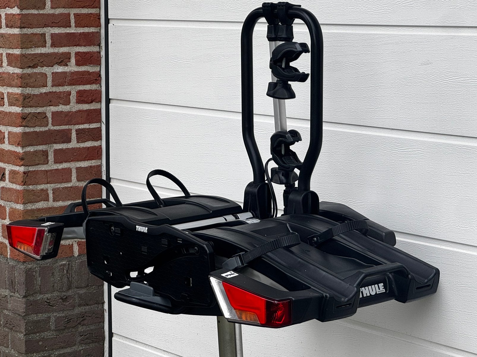 Thule EasyFold XT 2 Model 933 Fietsendrager in nette staat, Ophalen, Zo goed als nieuw, 2 fietsen, Trekhaakdrager