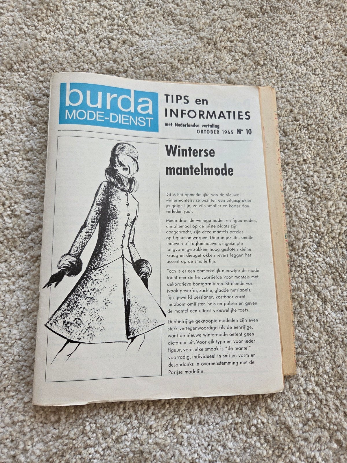 Burda Mode-Dienst 1965 nummer 10 - Winterse mantelmode, Hobby en Vrije tijd, Kledingpatronen, Vrouw, Zo goed als nieuw, Jas, Burda