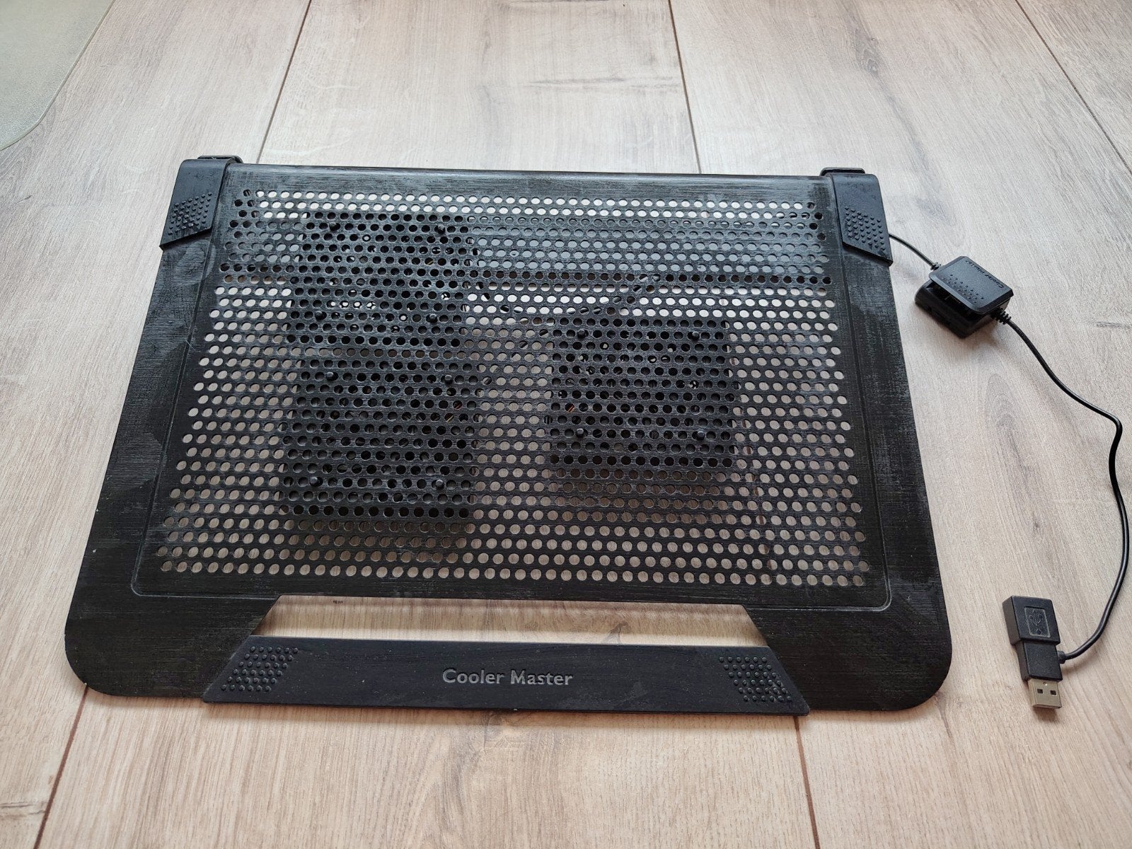 Cooler Master laptop koeler met 3 moduleerbare ventilatoren, Computers en Software, Computerkoelers, Ophalen of Verzenden, Zo goed als nieuw