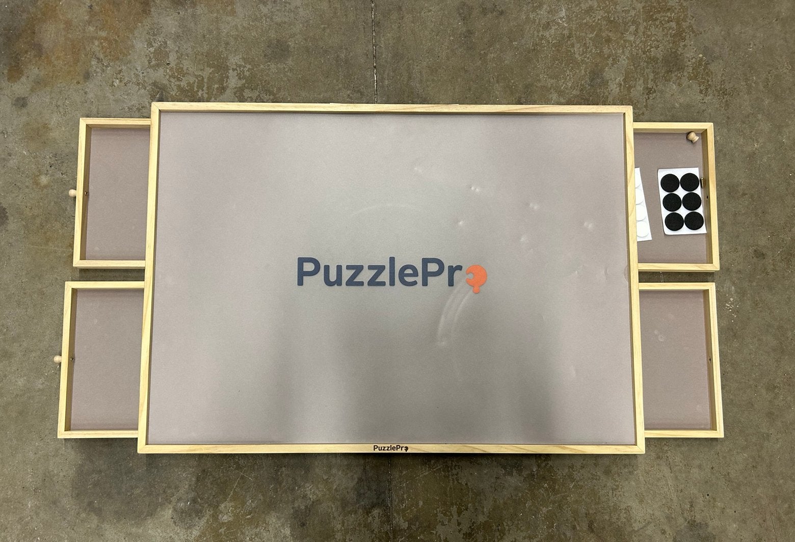 Puzzeltafel 1500 stukjes - kantelbaar en draaibaar met lades, Ophalen, 500 t/m 1500 stukjes, Nieuw, Legpuzzel