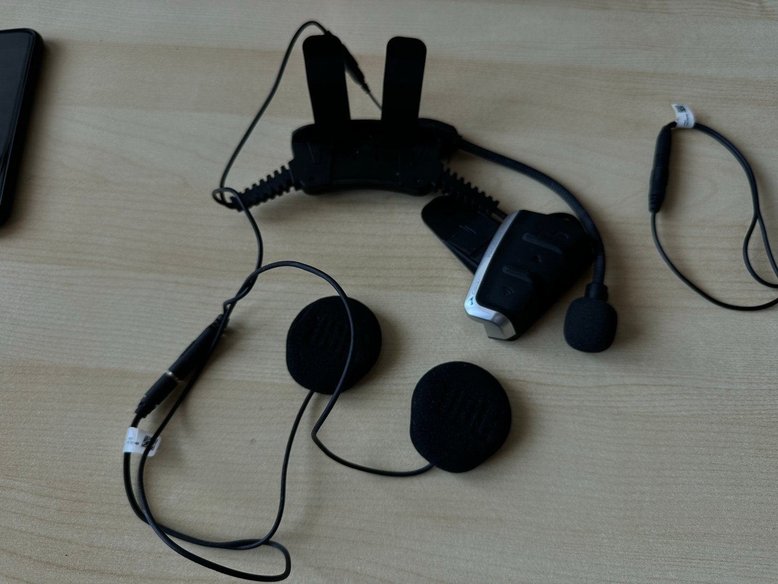 Foto 6 van Cardo Packtalk Slim Duo - Mesh & Bluetooth JBL speakers