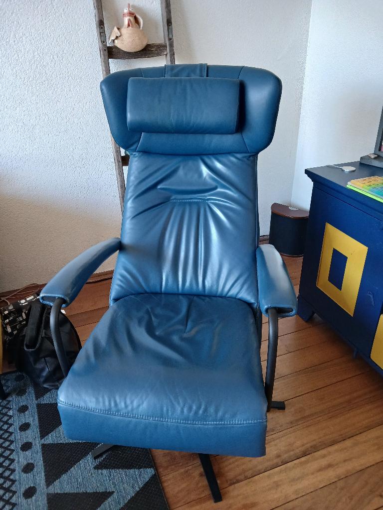Prominent relax - stoel blauw, Huis en Inrichting, Fauteuils, Ophalen, Gebruikt, Minder dan 75 cm, Leer