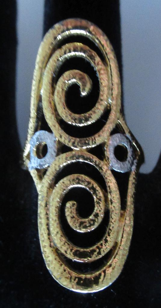 Goudkleur ring, Sieraden, Tassen en Uiterlijk, Ringen, Nieuw, Dame, 18 tot 19, Goud, Ophalen