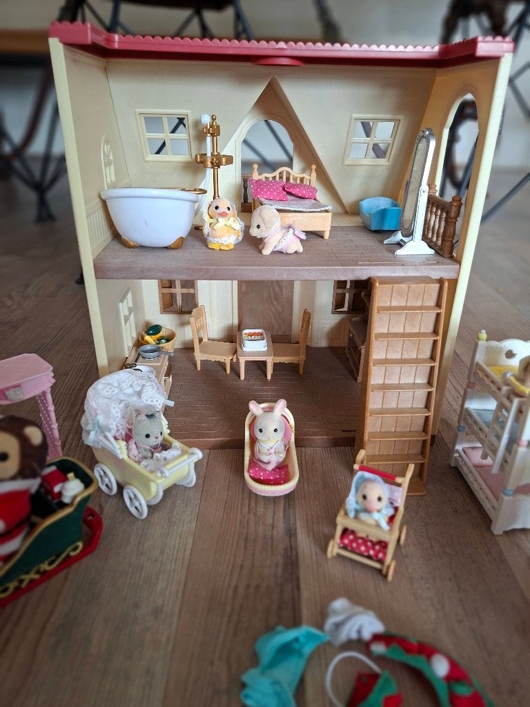 Sylvanian familie, Ophalen of Verzenden, Zo goed als nieuw, Poppenhuispop