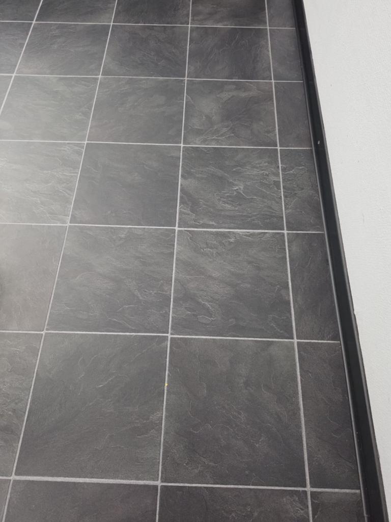 Mooi tegel laminaat, Ophalen, Minder dan 20 cm, Zo goed als nieuw, 10 m² of meer