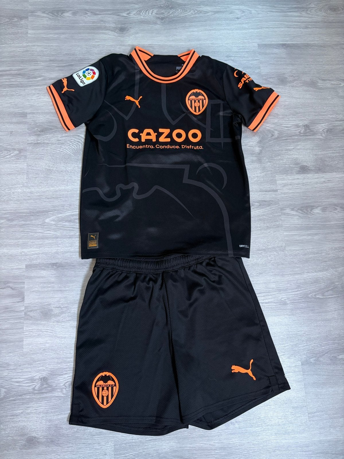 Valencia cf tenue, Ophalen of Verzenden, Zo goed als nieuw, Jongen of Meisje
