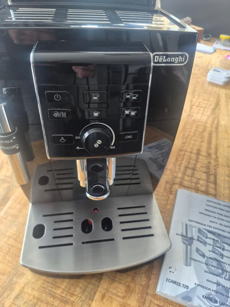 Delonghi koffiemachine, Witgoed en Apparatuur, Koffiezetapparaten, Ophalen of Verzenden, Gebruikt, Espresso apparaat