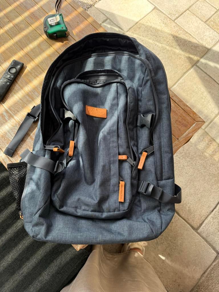 Eastpak Laptop Rugzak - Ideaal voor Werk/School, Ophalen of Verzenden, Zo goed als nieuw, 25 tot 40 cm, Eastpak
