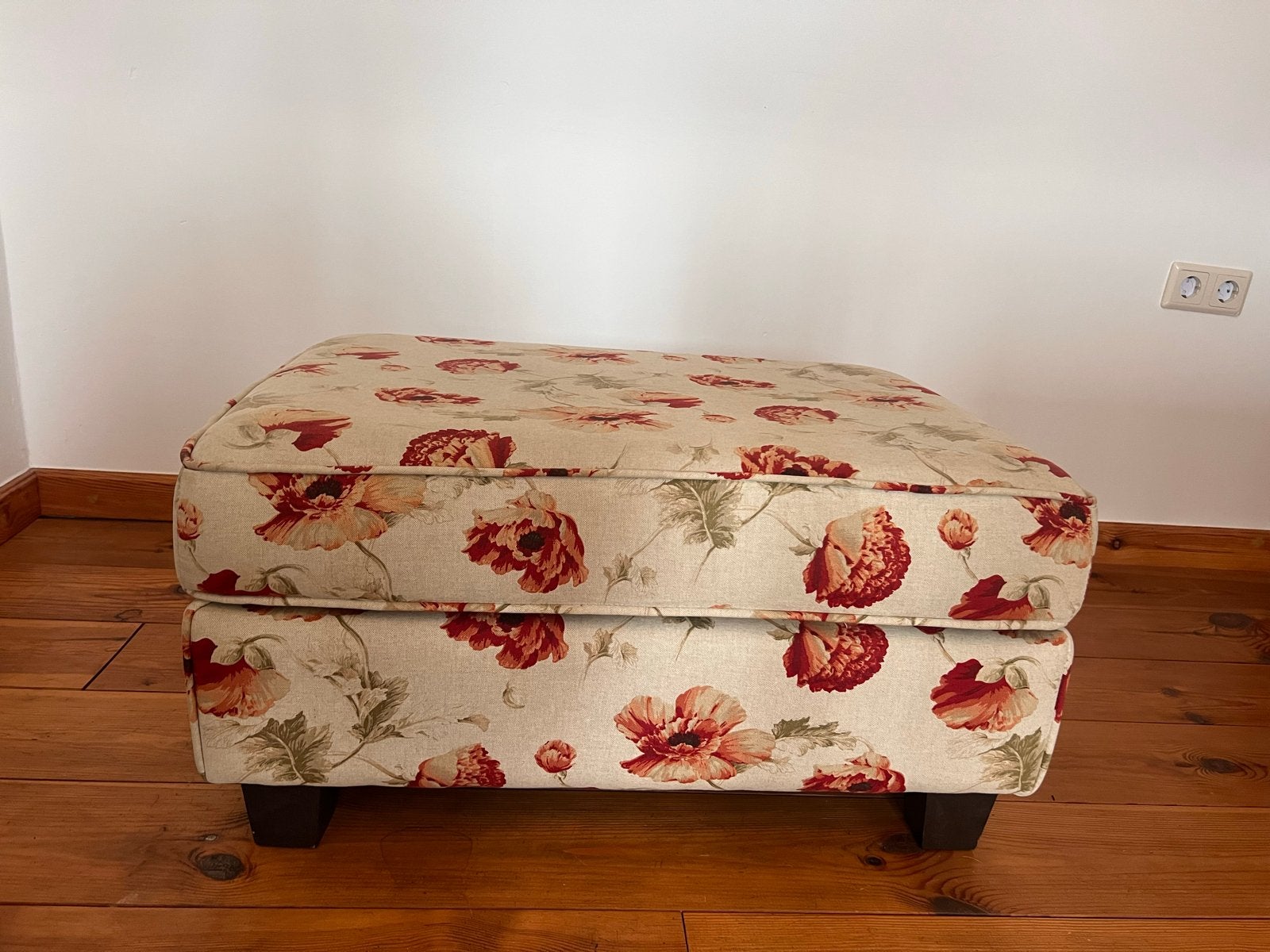 Poef met bloemenprint, Ophalen, Gebruikt, 50 tot 75 cm, Landelijk