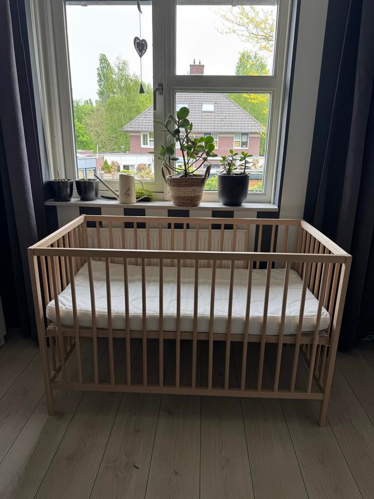 IKEA SNIGLAR Babybedje met matras, 60x120 cm, Ophalen, Gebruikt, Ledikant