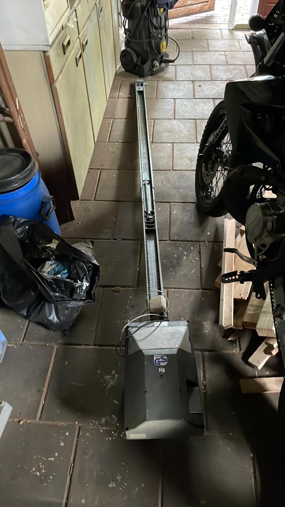 Elektrische garage kanteldeur opener, Ophalen, Garagedeur, Zo goed als nieuw, 120 cm of meer