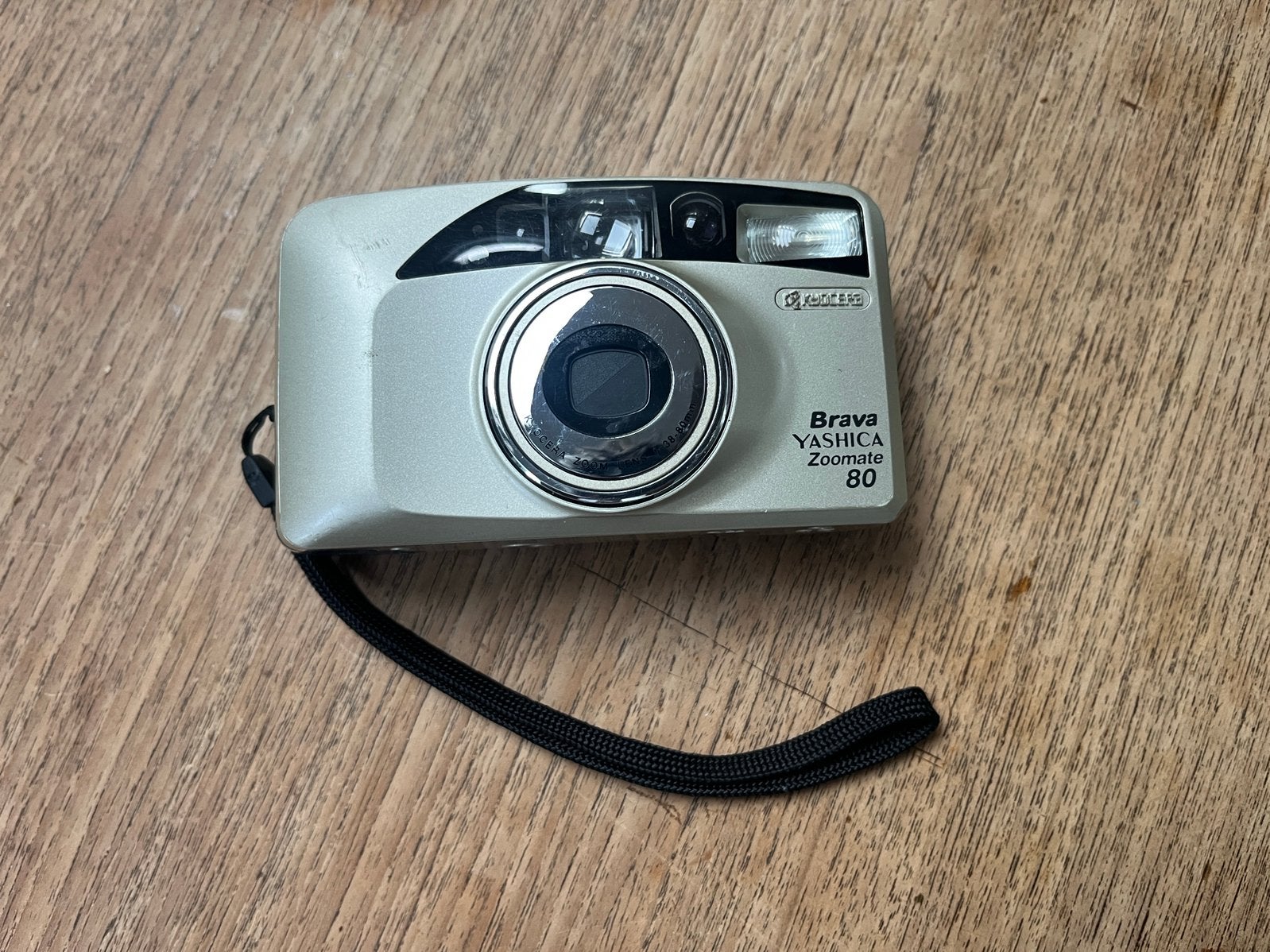 Yashica Zoomate 80 35mm Film point-and-shoot camera, Ophalen, Gebruikt, Compact, Overige Merken