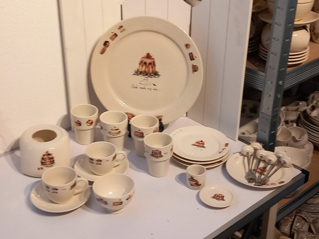 Jet servies Cake make my day., Keramiek, Overige typen, Ophalen of Verzenden, Zo goed als nieuw