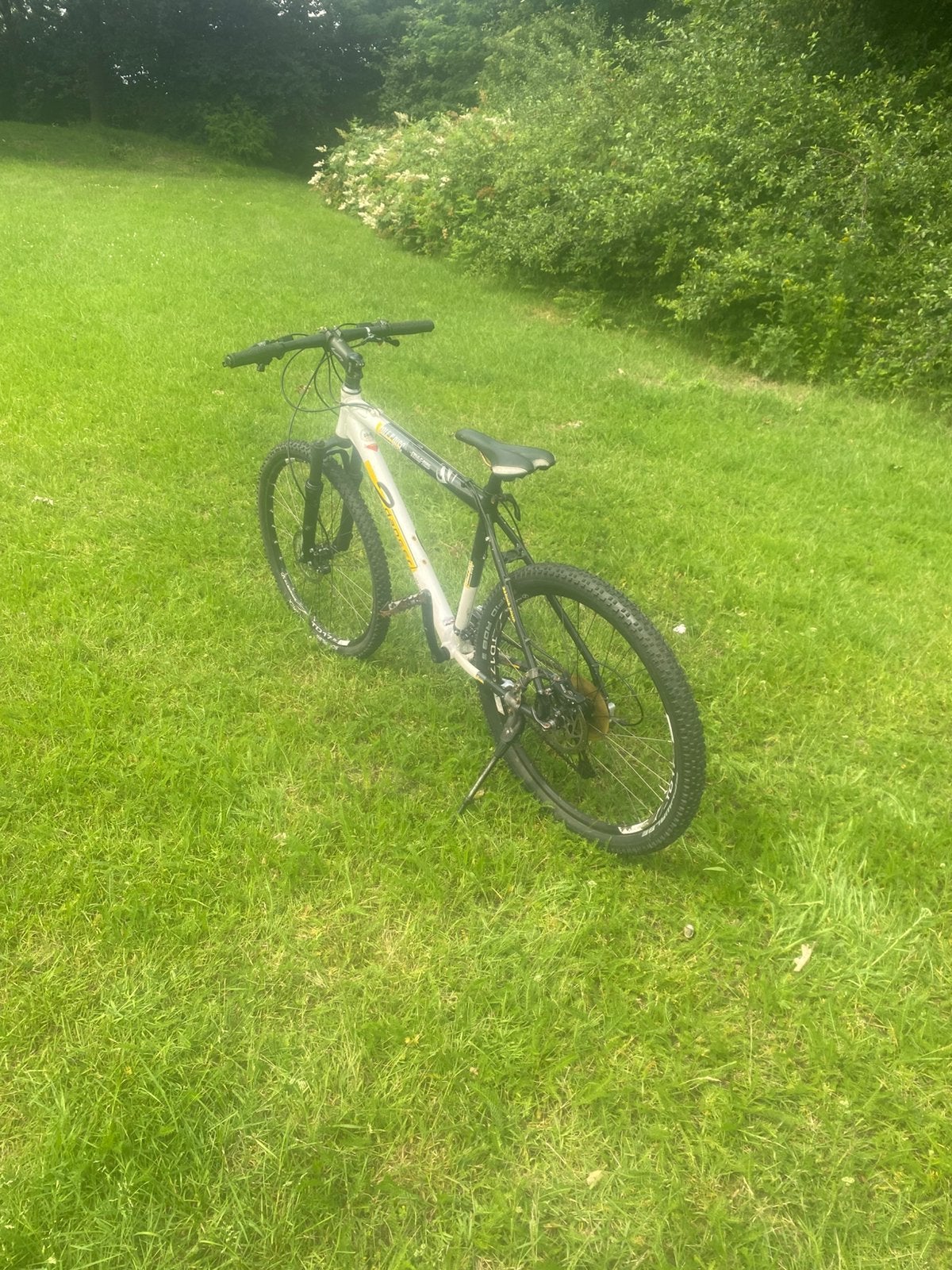 Tekoop mountainbike, Ophalen, Zo goed als nieuw, 80 kg of meer, Vering