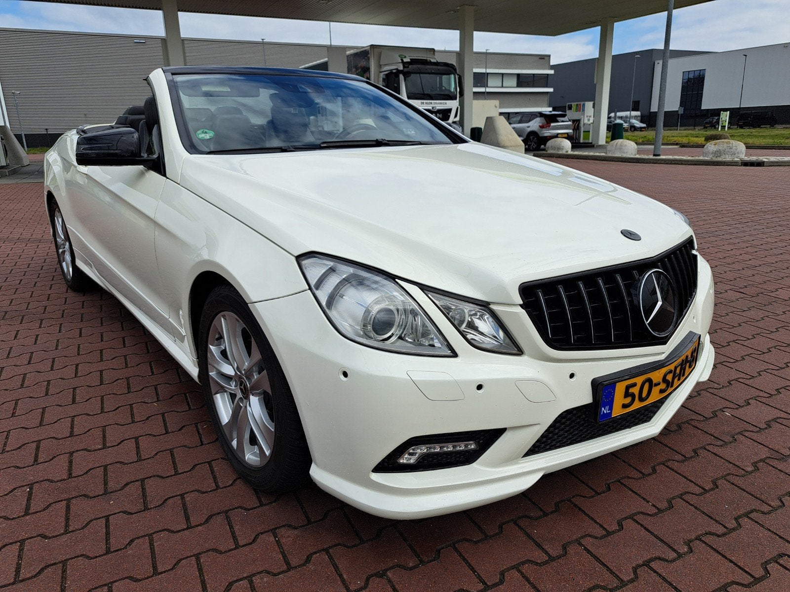 Mercedes E350 v6 Cabriolet,amg pakket,nekverwarming,full opt, Automaat, Achterwielaandrijving, 1800 kg, Cabriolet