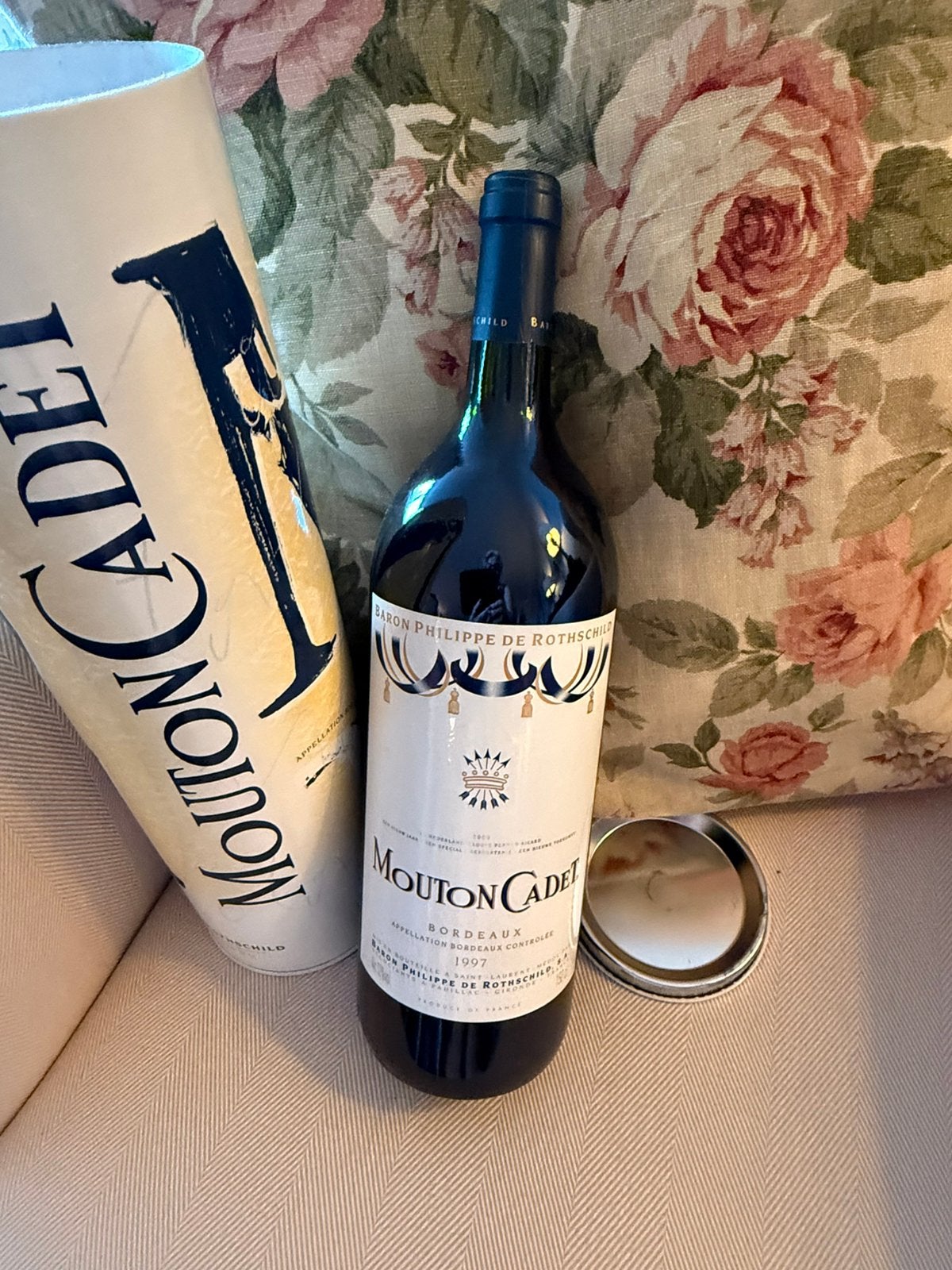 Baron Philippe Rothschild, Mouton Cadet 1997 (verzamelaar), Verzenden, Frankrijk, Zo goed als nieuw, Rode wijn