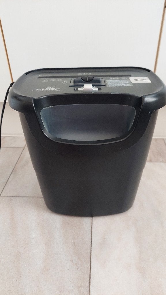 Papier versnipperaar / schredder, merk: Fellowes P40, Ophalen of Verzenden, Zo goed als nieuw