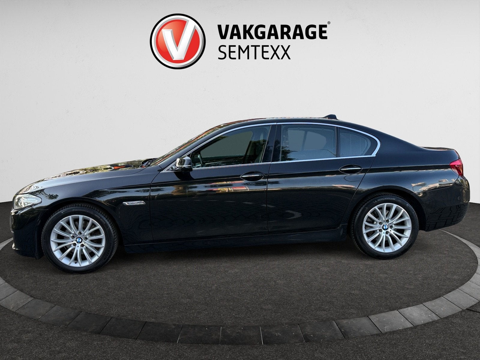 BMW 5-serie 520i Luxury Edition | Zeer Netjes | Distributiek, Auto's, BMW, Automaat, Achterwielaandrijving, Gebruikt, 4 cilinders