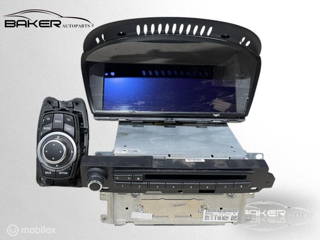 BMW 5-serie E60 E61 LCI Navigatie systeem CIC groot scherm, Gebruikt, Ophalen of Verzenden, BMW, BMW