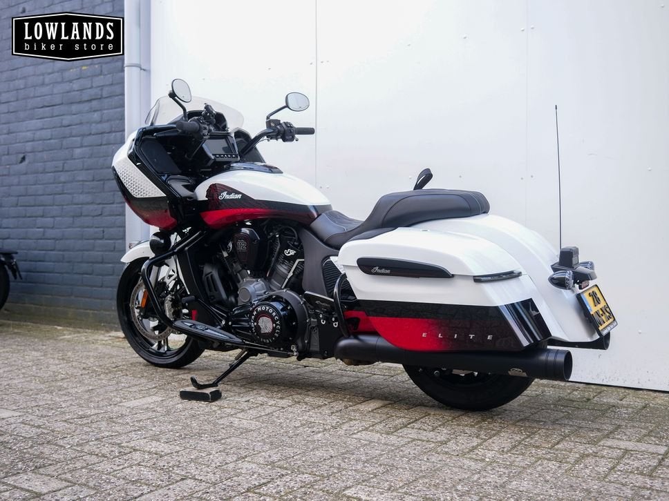 INDIAN MOTORCYCLE CHALLENGER ELITE (bj 2025), 2 cilinders, 1834 cc, Motorrijbewijs A, Onbekend