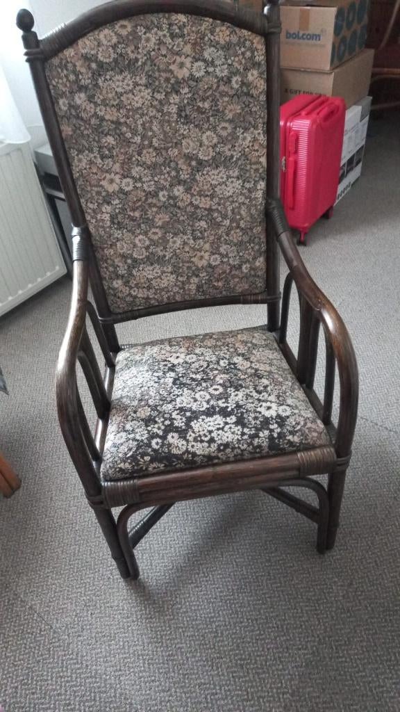 Oma stoel, Antiek en Kunst, Antiek | Meubels | Stoelen en Banken, Ophalen