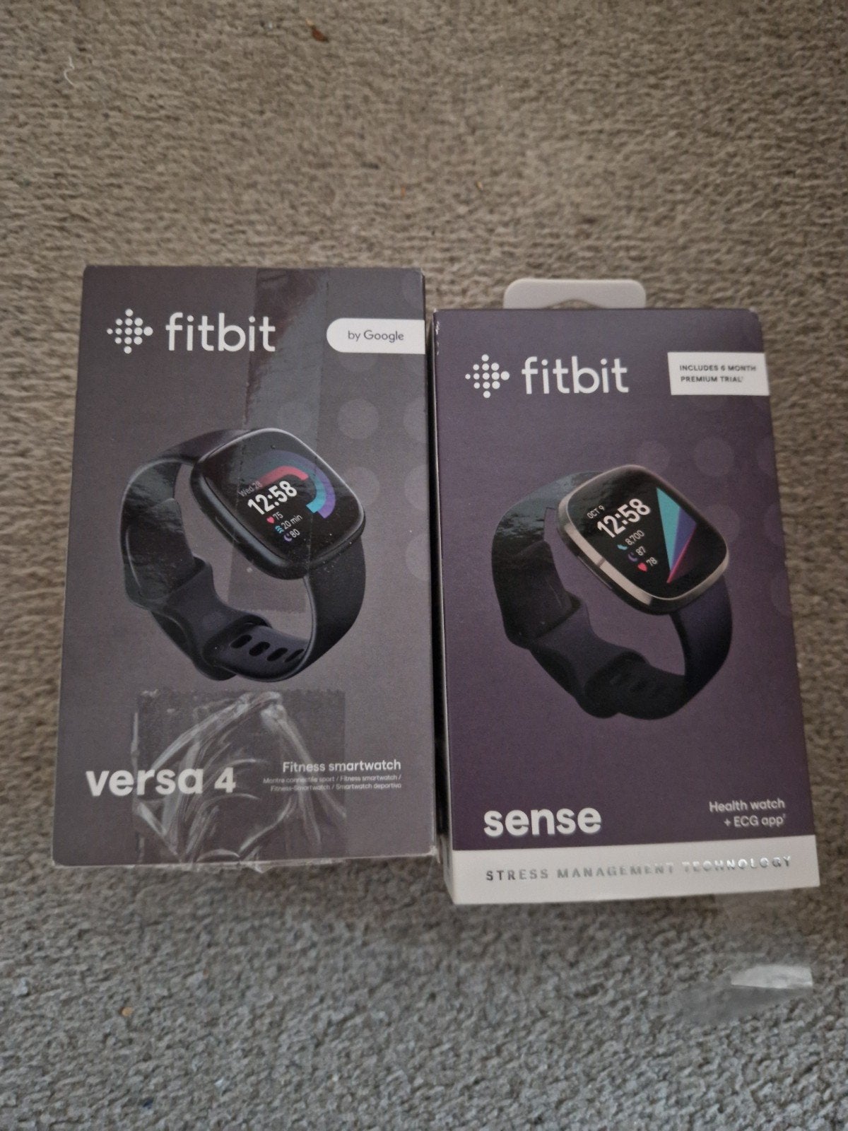 2 defecte Fitbit smartwatches: Sense en Versa 4, Ophalen, Gebruikt