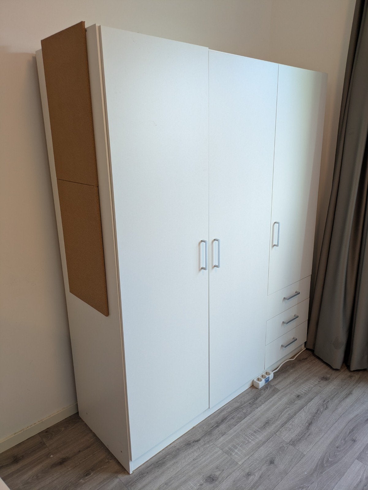 HAGENDRUP kledingkast JYSK - 2-3 jaar oud, goede staat, Gebruikt, 100 tot 150 cm, Ophalen of Verzenden, Met lade(s)