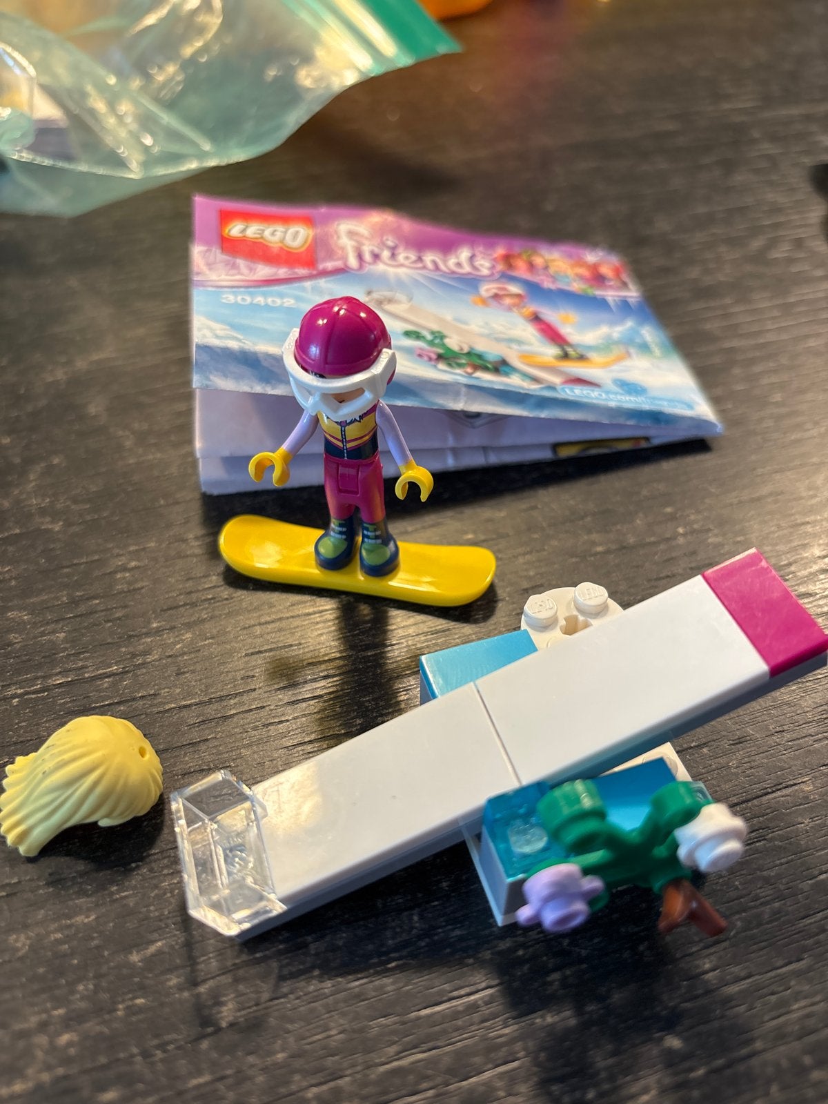 Lego Friends Snowboarder met accessoires en boekje, Ophalen of Verzenden, Gebruikt, Overige merken