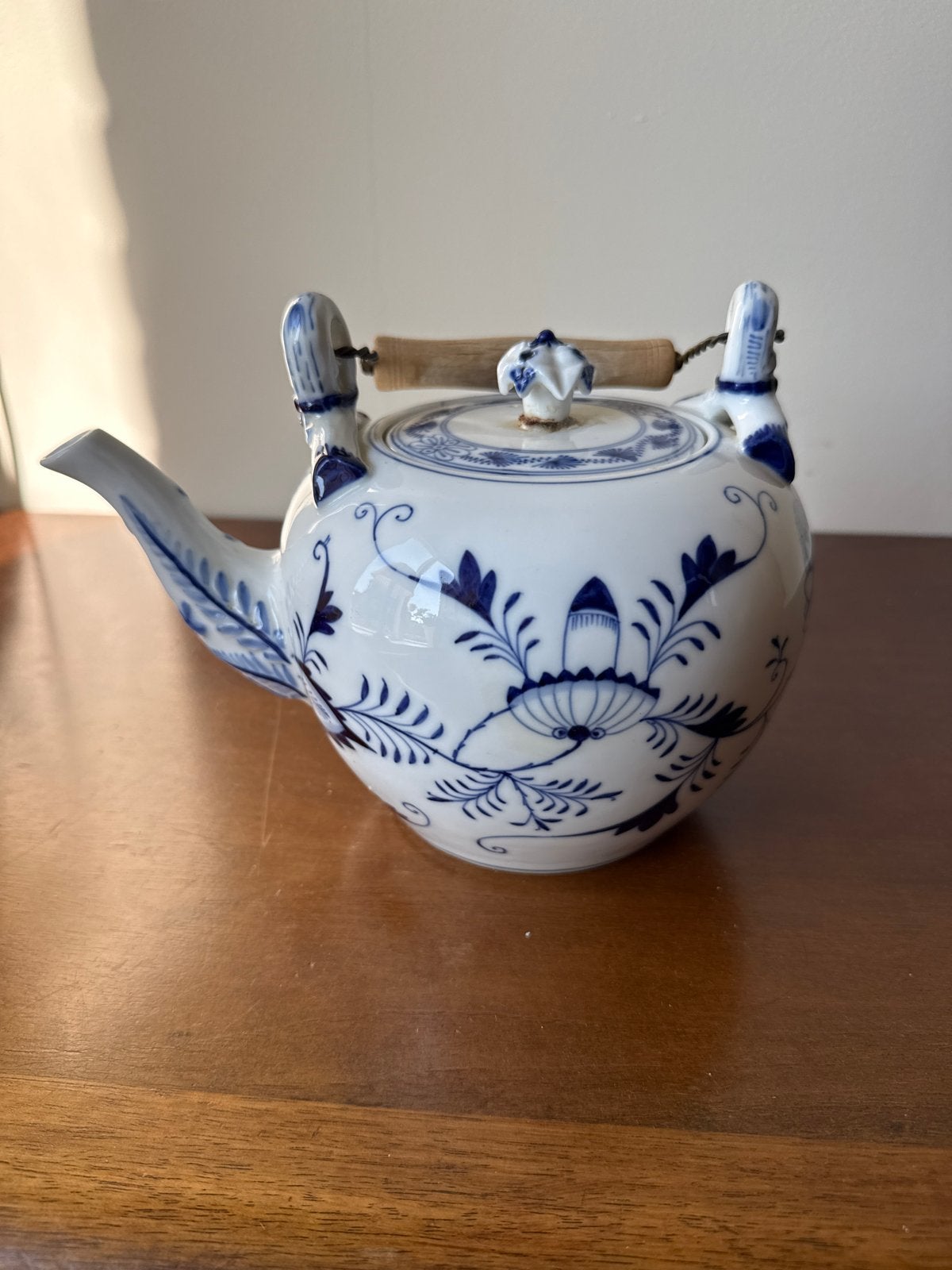 Antieke Delfts Blauwe Theepot met Bamboe Handvat, Antiek en Kunst, Ophalen