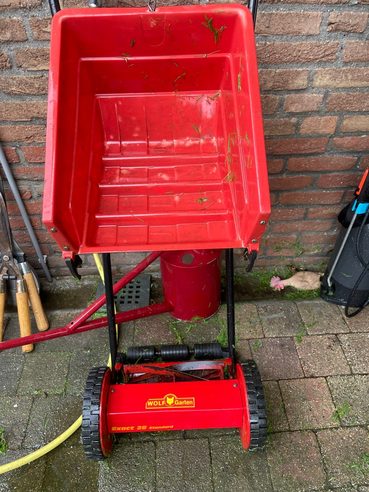 Wolf Garten Exact 28 Standard Kooimesmaaier met Opvangbak, Ophalen, Gebruikt, Handgrasmaaier, Minder dan 30 cm