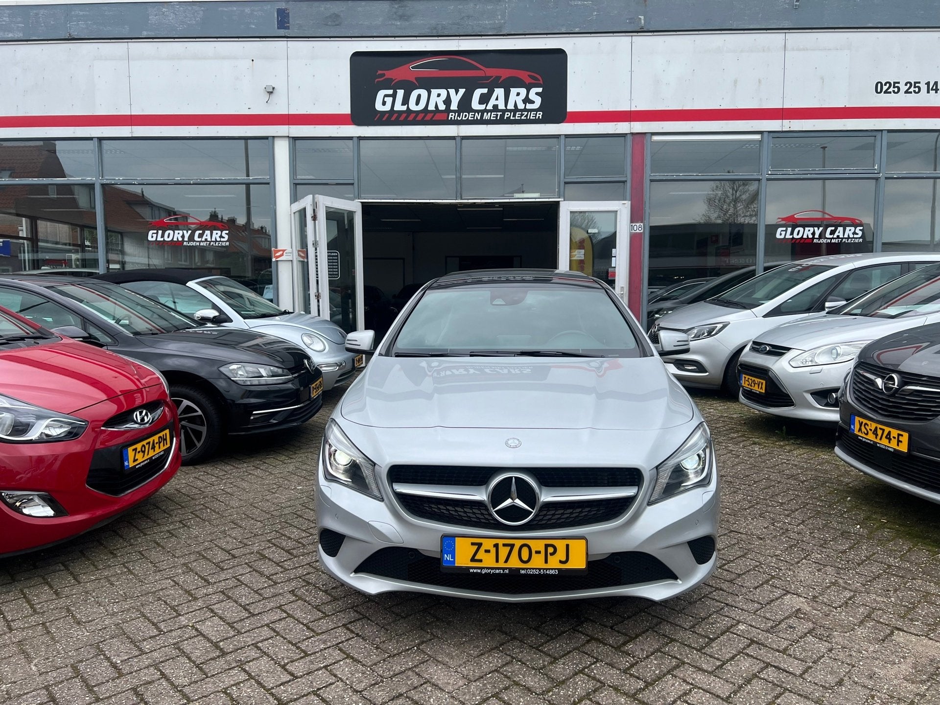 Mercedes-Benz CLA-klasse Shooting Brake 180 OrangeArt Editio, Auto's, 1360 kg, CLA, 730 kg, Gebruikt