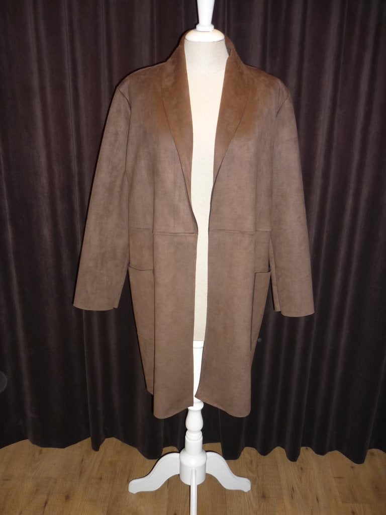 Nieuw: bruine suèdine blazer, 1 maat, maat 40-44, L-XL, Kleding | Dames, Bruin, Maat 42/44 (L), Nieuw, Ophalen of Verzenden