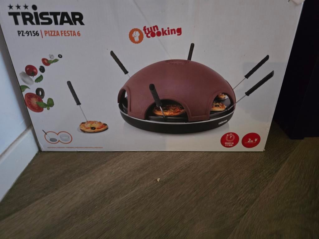 TRISTAR PZ-9156 pizza oven, Witgoed en Apparatuur, Gourmetstellen, Ophalen, Nieuw, 4 t/m 7 personen