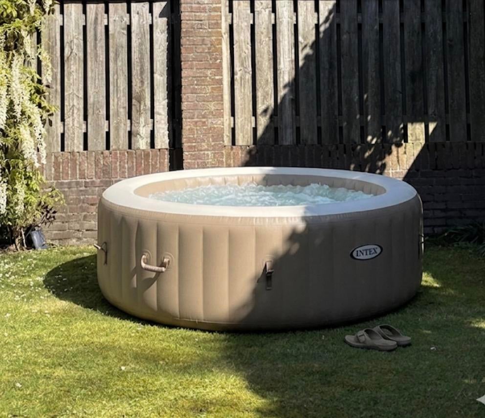 Opblaasbare spa Intex 4 personen, Ophalen, Gebruikt, Filter, Opblaasbaar