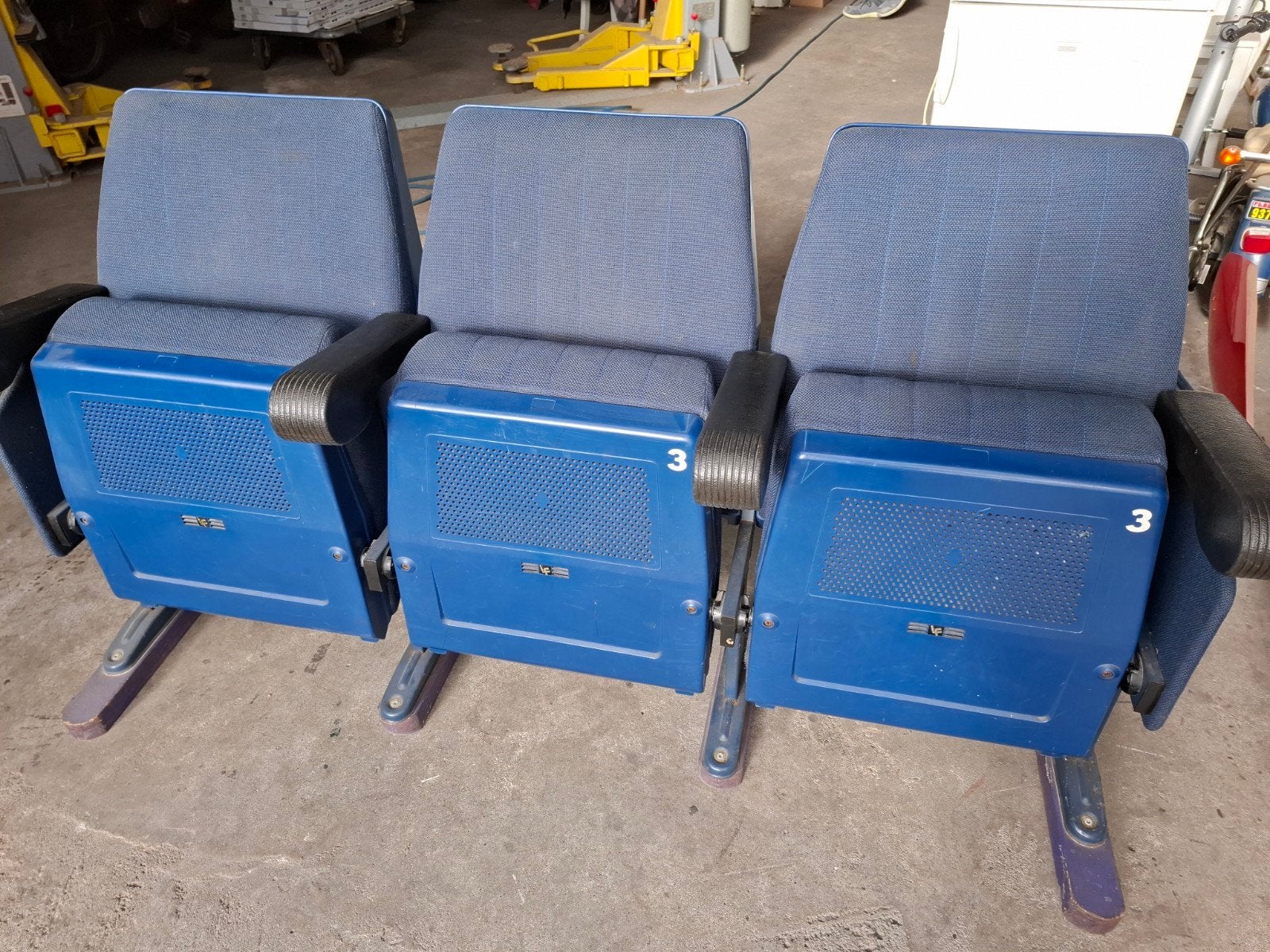 bioscoop stoelen, Ophalen
