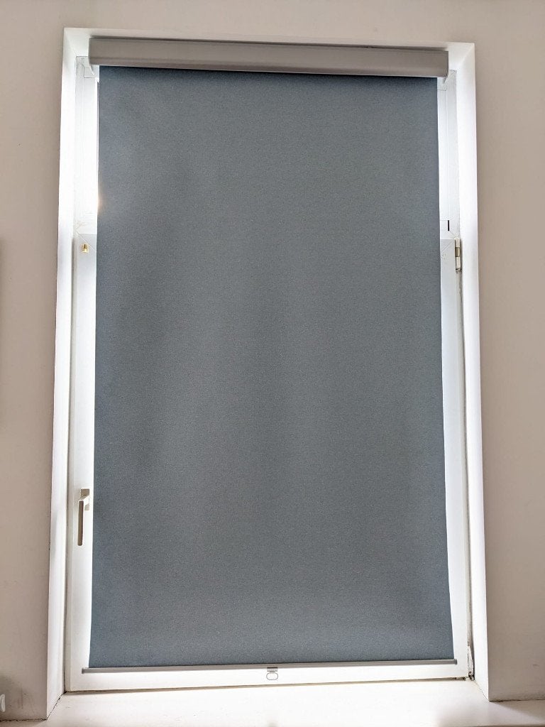 2x IKEA rolgordijnen blauwgrijs, Ophalen, Inclusief montageonderdelen, Duo rolgordijn, Zo goed als nieuw