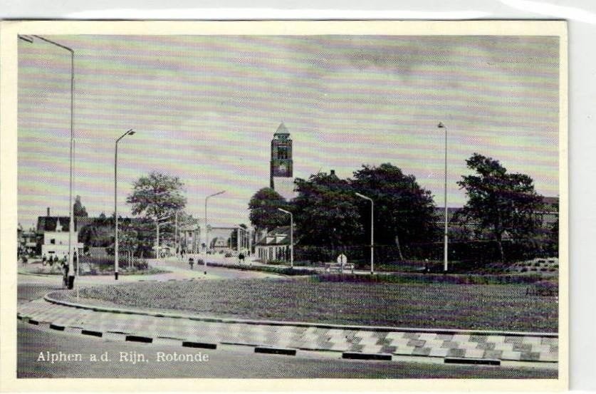Alphen a.d. Rijn, Rotonde - volk fietser - ongelopen, Ophalen of Verzenden, 1960 tot 1980, Ongelopen, Zuid-Holland