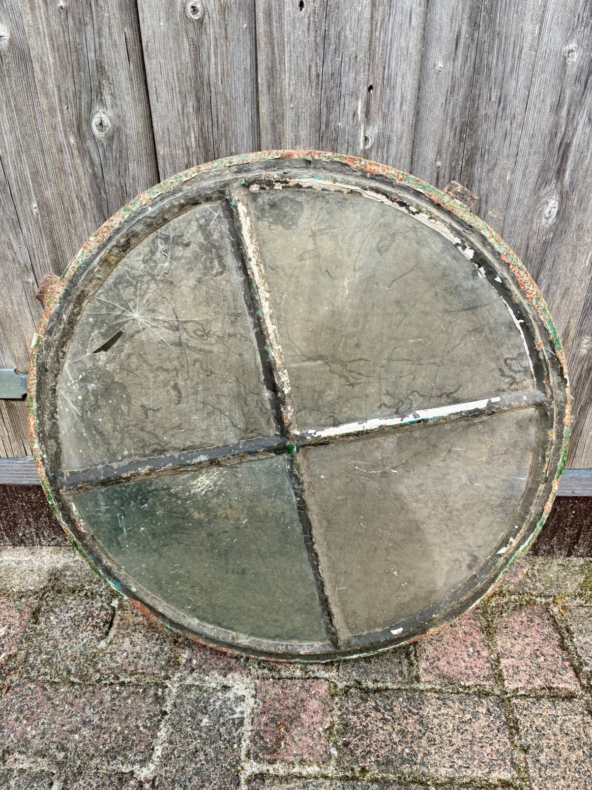 Antiek rond gietijzeren stalraam, Doe-het-zelf en Verbouw, Glas en Ramen, Ophalen, Gebruikt, Minder dan 80 cm