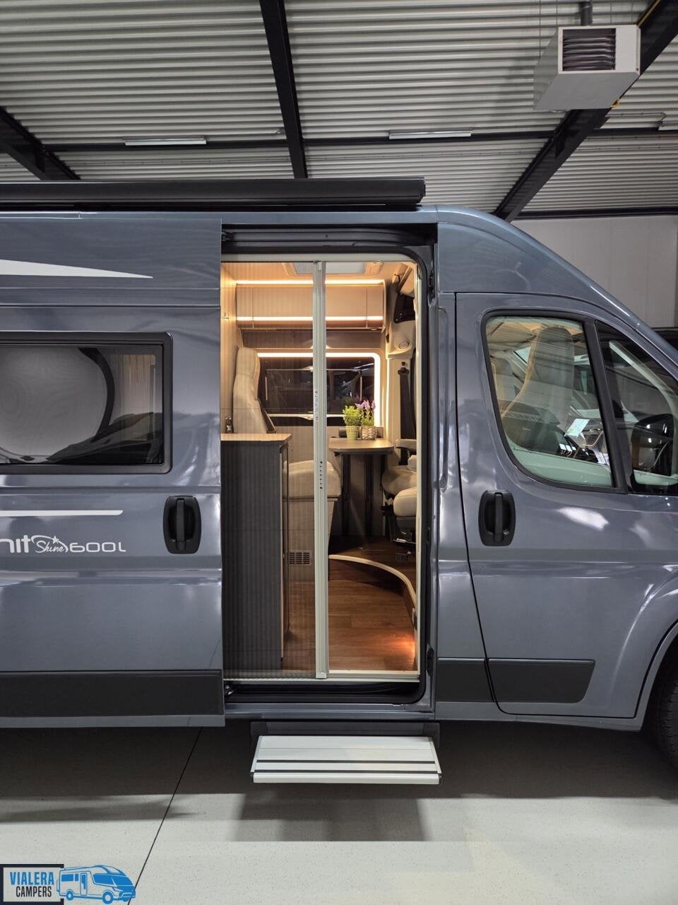 Possl Summit Shine 600L *AUTOMAAT 180pk* 2025*ACC*Nieuwstaat, Caravans en Kamperen, Automaat, Buscamper of Camperbus, Pössl, Tot en met 2