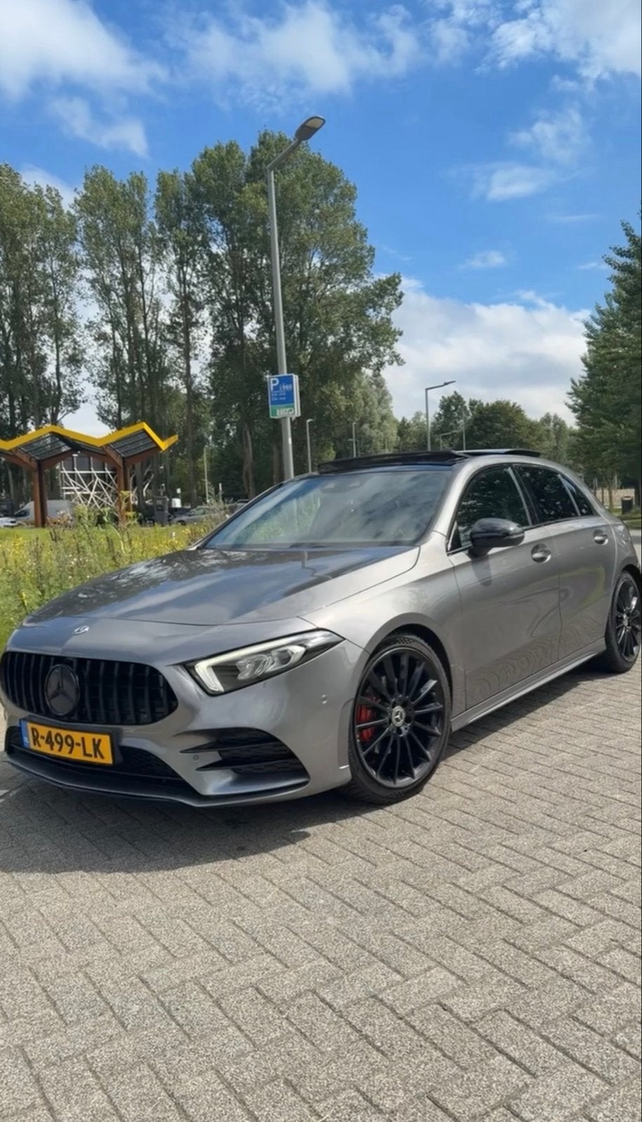 Mercedes-Benz A-Klasse A 200 AMGLine 163pk 7G-DCT 2018 Grijs, 4 cilinders, 75 €/maand, Particulier, 685 kg