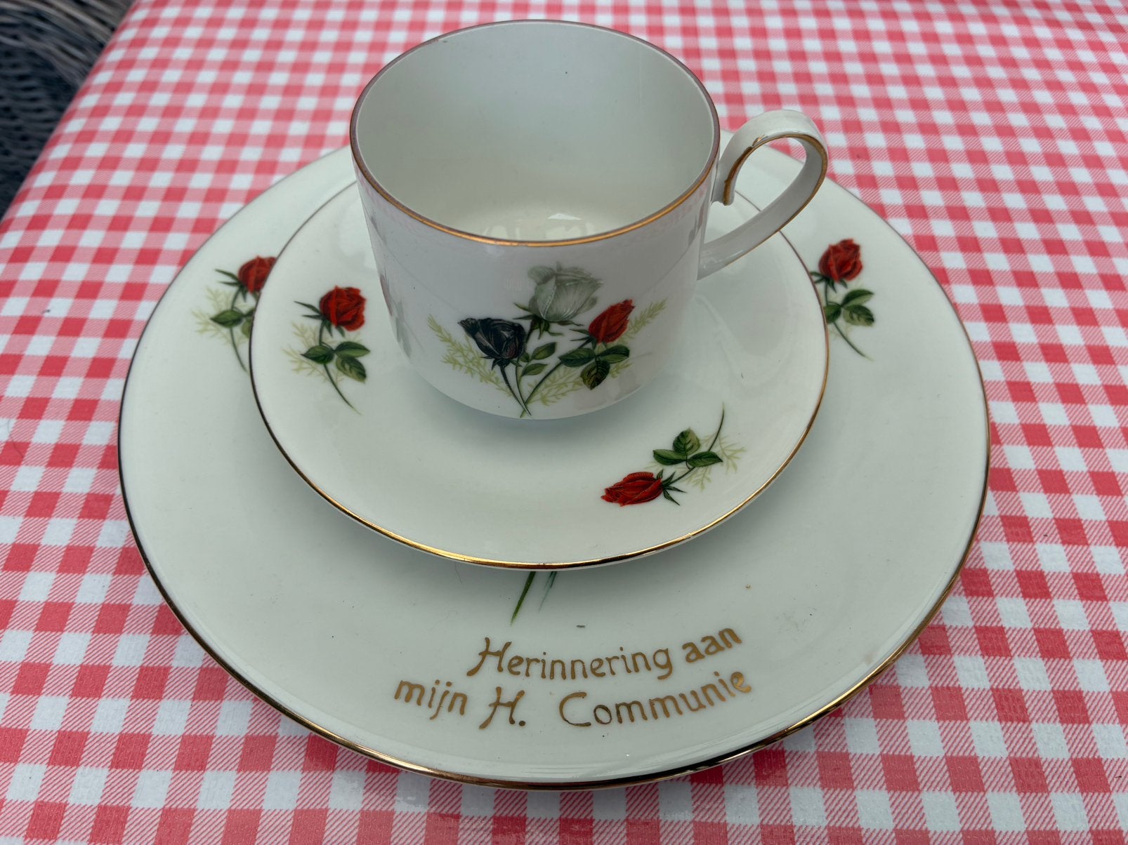 2 setjes eerste communie servies, Verzamelen, Porselein, Kristal en Bestek, Ophalen, Nieuw, Porselein, Kop en/of schotel