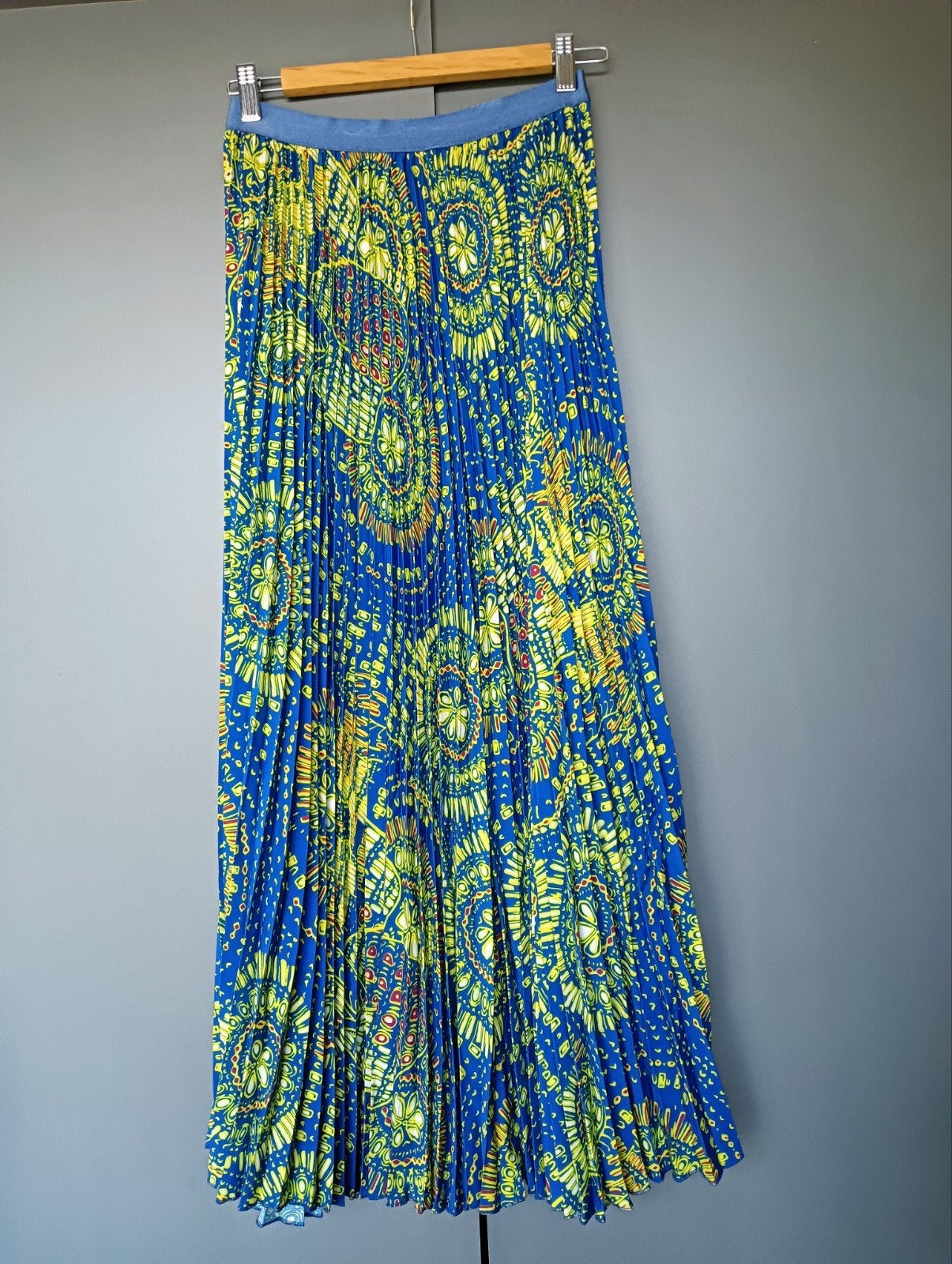 Lange plisse rok met elastische tailleband mt S, Blauw, Ophalen of Verzenden, Maat 36 (S), Onder de knie