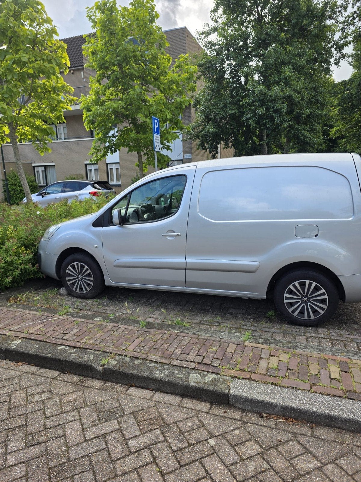 Peugeot Partner 1.6 Bluehdi 100pk 650kg 2016, Auto's, Voorwielaandrijving, Stof, 4 cilinders, 23 km/l